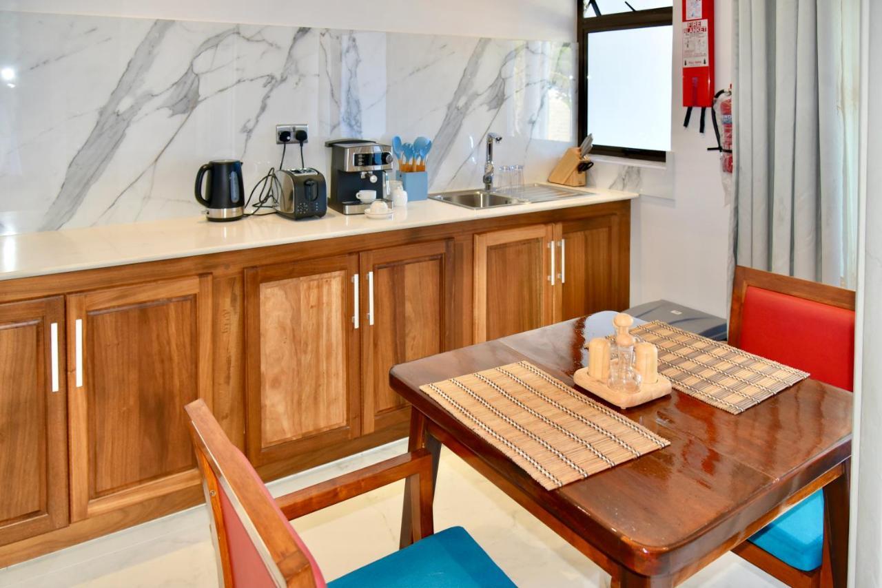 Sea Splash Self Catering And La Petite Maison Grand Anse  Exterior foto